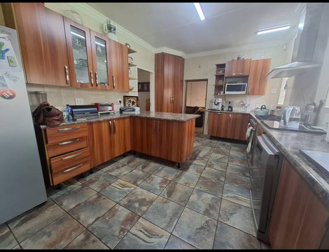 4 BEDROOM HOUSE FOR SALE IN MEYERTON CENTRAL